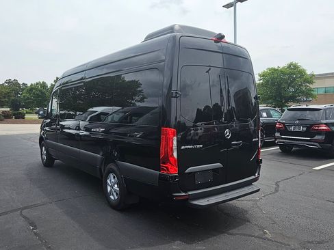 Used 2023 Mercedes-Benz Sprinter 2500 image 5