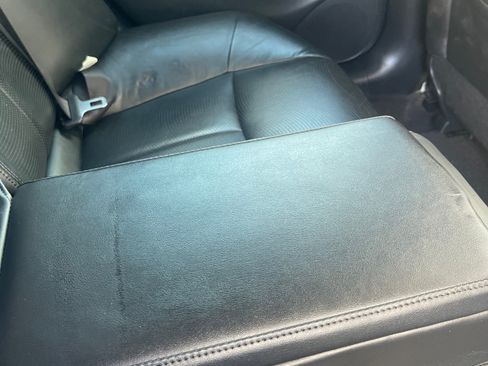 Used 2011 INFINITI M37 w/ Premium Pkg image 10