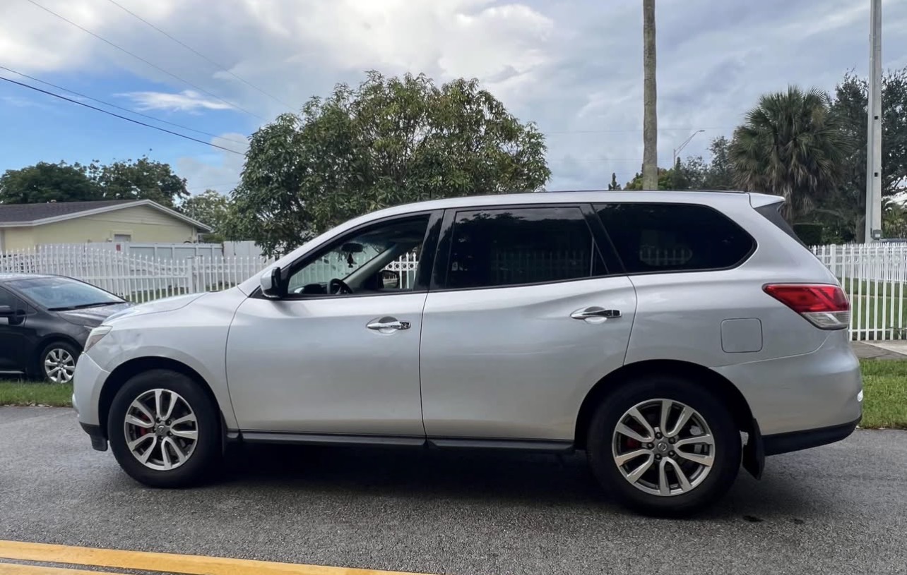 Used 2015 Nissan Pathfinder S FWD image 5