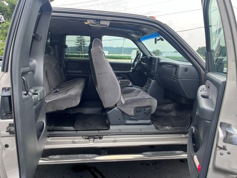 Used 2002 GMC Sierra 2500 2WD Extended Cab HD image 12