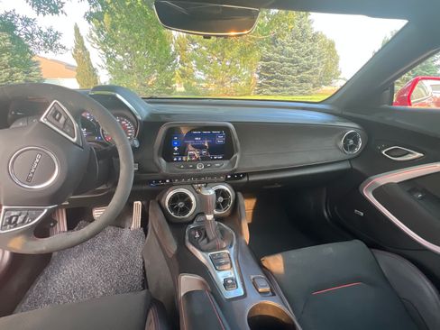 Used 2019 Chevrolet Camaro ZL1 RWD image 14