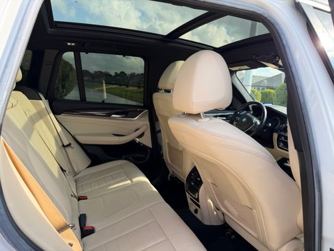 Used 2019 BMW X3 xDrive30i w/ Premium Package image 11