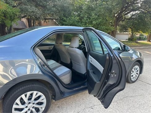 Used 2018 Toyota Corolla LE image 11