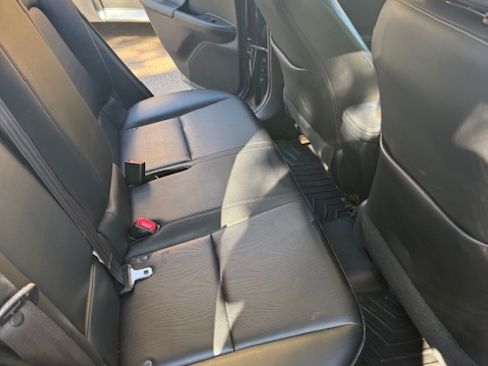 Used 2014 Lexus CT 200h FWD image 12