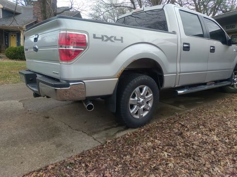 Used 2013 Ford F150 XLT w/ XLT Chrome Pkg image 2