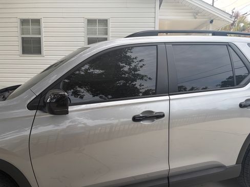 Used 2025 Honda Pilot TrailSport image 2