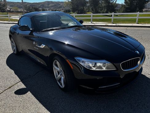 Used 2016 BMW Z4 sDrive28i image 11