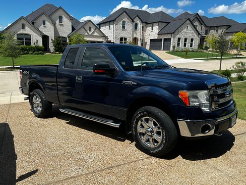 Used 2013 Ford F150 XLT w/ Luxury Equipment Group AWD/4WD image 1
