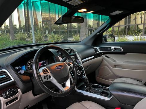 Used 2014 Ford Explorer Limited w/ Equipment Group 303A image 8