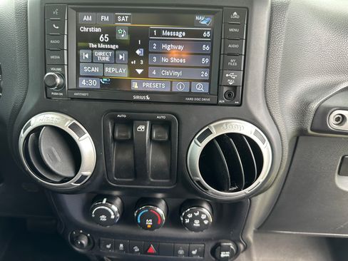 Used 2014 Jeep Wrangler Rubicon image 29