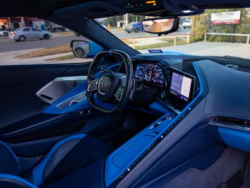 Used 2020 Chevrolet Corvette Stingray Premium Cpe w/ 3LT Preferred Equipment Group image 20