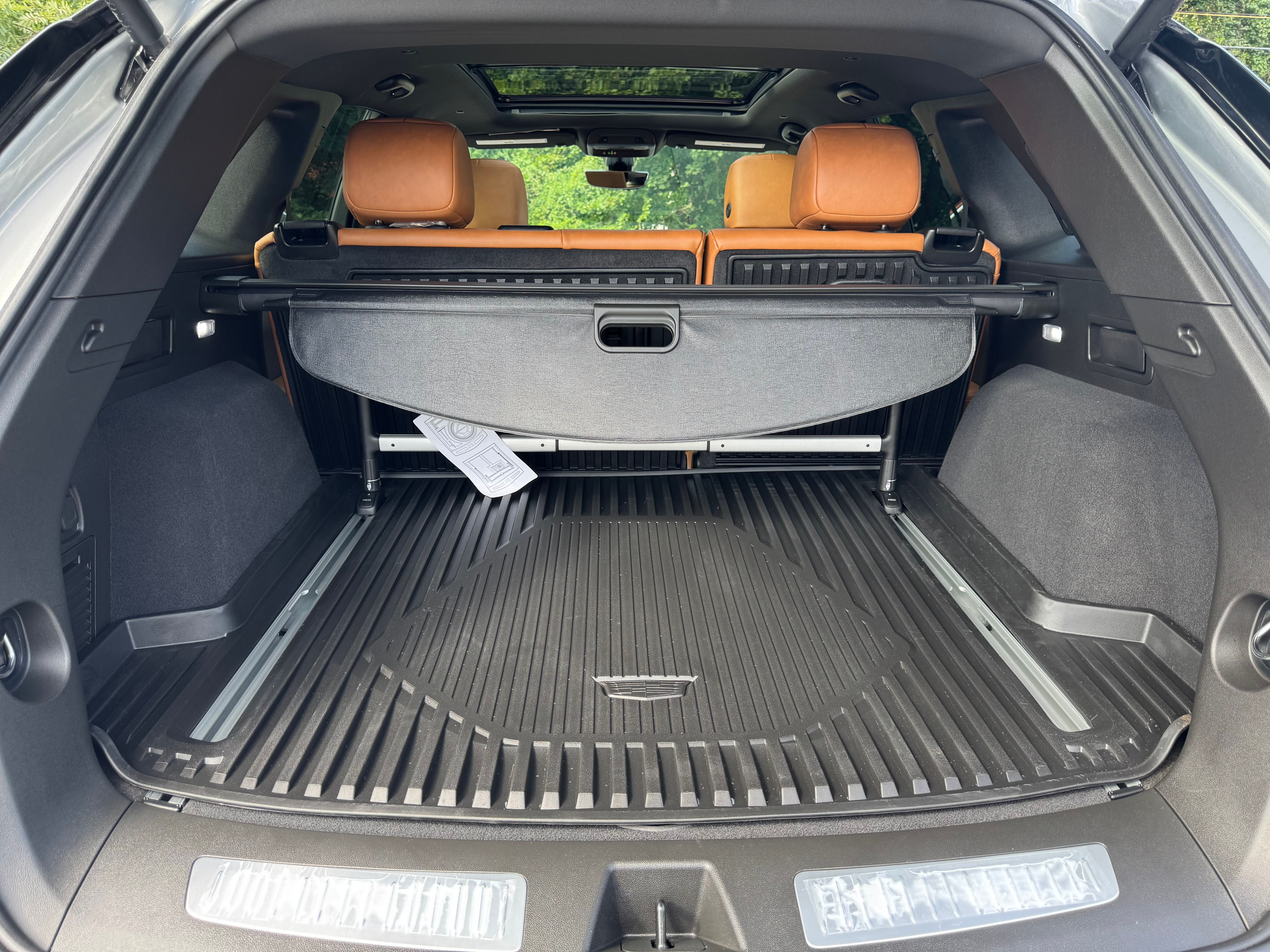 Used 2026 Cadillac XT5 Premium Luxury w/ LPO, Floor Liner Package AWD/4WD image 16