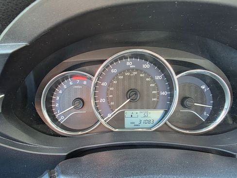 Used 2015 Toyota Corolla L image 17