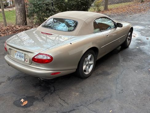 Used 1998 Jaguar XK8 Convertible image 10