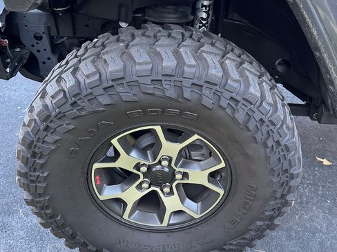 Used 2021 Jeep Wrangler Unlimited Rubicon AWD/4WD image 6