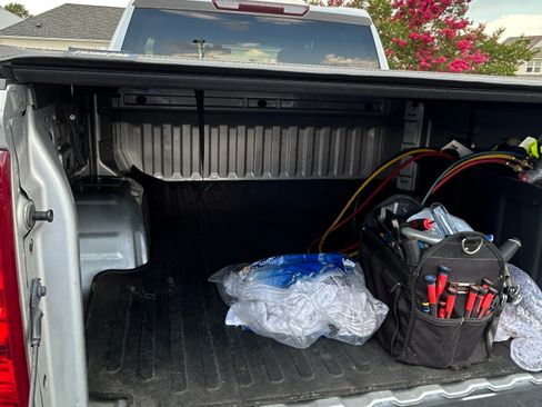 Used 2021 Chevrolet Silverado 1500 LT RWD image 16