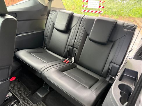 Used 2018 Volkswagen Atlas SE image 5