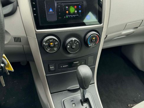 Used 2013 Toyota Corolla L image 15