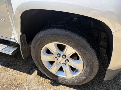 Used 2017 GMC Canyon SLE w/ Trailering Package image 16