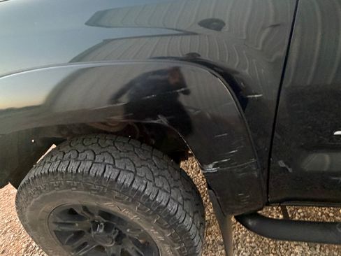 Used 2015 Toyota Tacoma 4x4 Double Cab w/ SR5 Package image 14