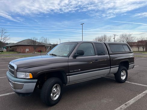 Used 1998 Dodge Ram 1500 Truck 4x4 Quad Cab image 4