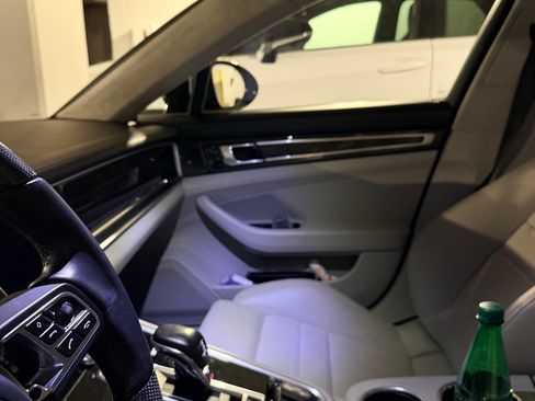 Used 2019 Porsche Panamera Turbo image 17