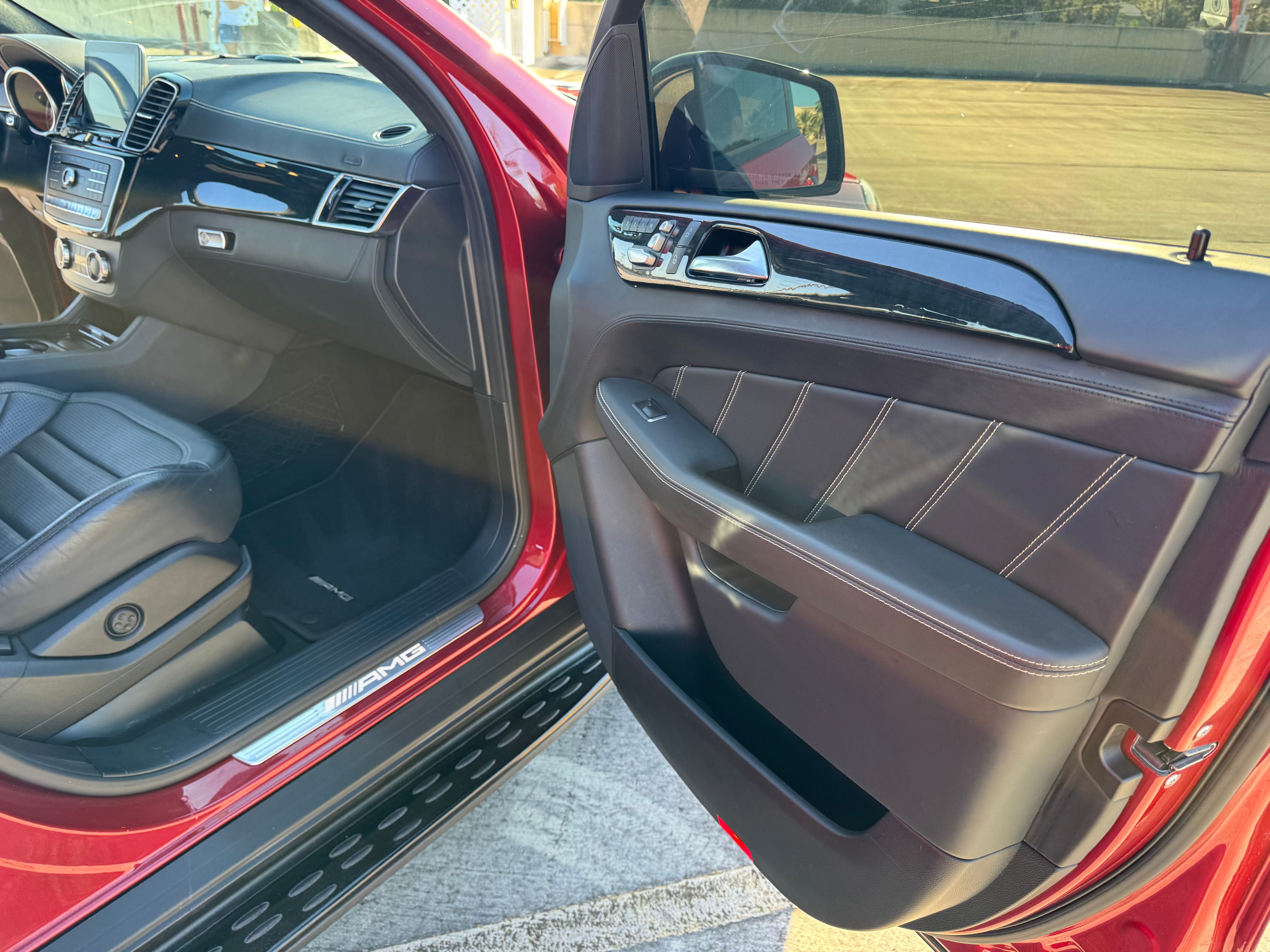 Used 2016 Mercedes-Benz GLE 63 AMG 4MATIC image 25