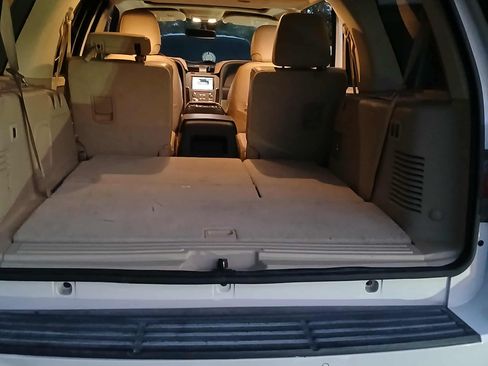 Used 2015 Lincoln Navigator 2WD w/ Equipment Group 101A Reserve image 13