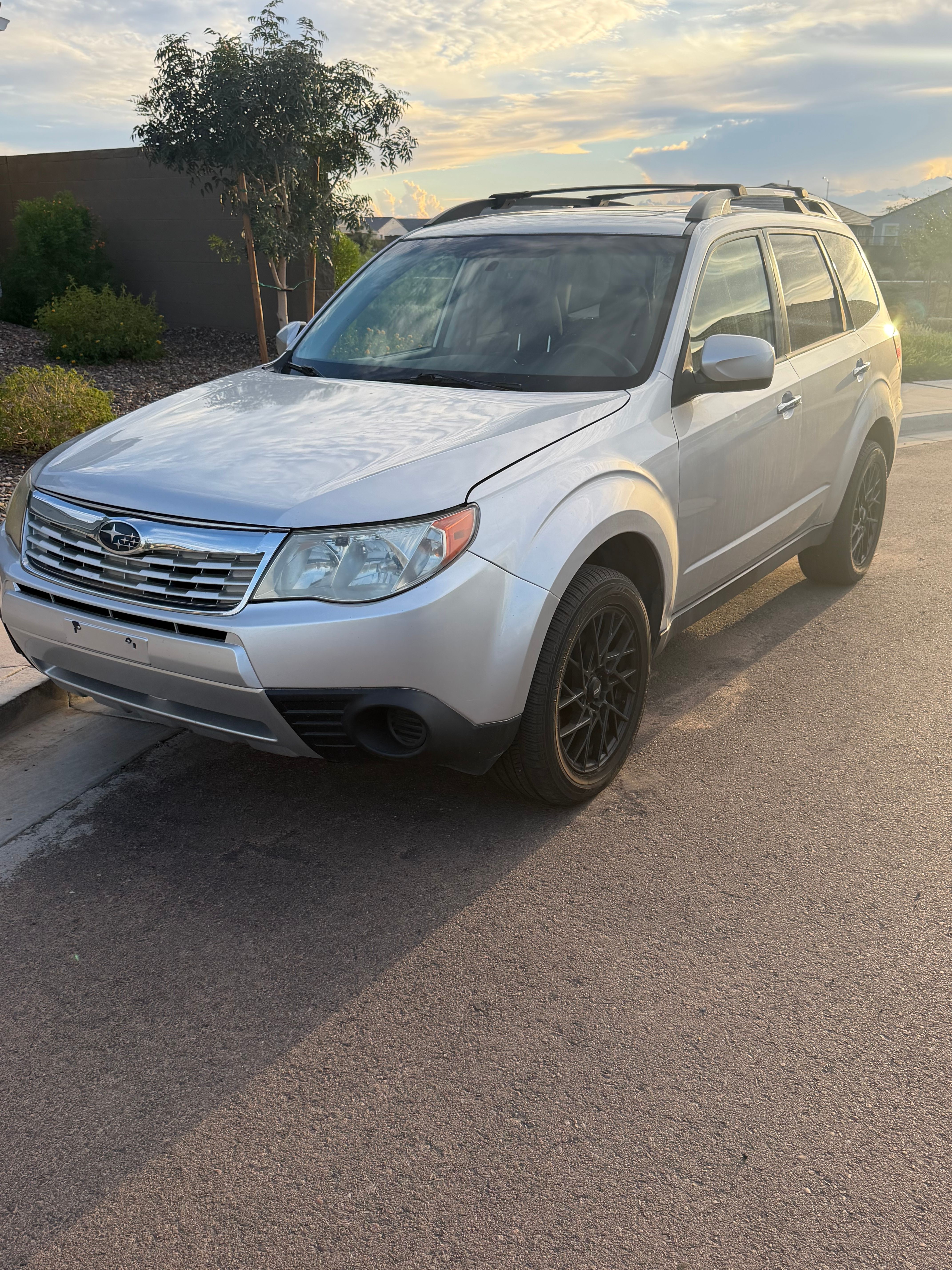 Used 2010 Subaru Forester 2.5X Premium AWD/4WD image 1