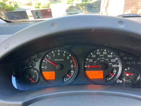 Used 2011 Nissan Frontier SV AWD/4WD image 11