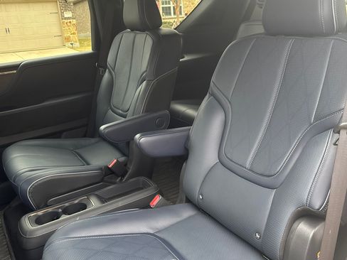 Used 2026 INFINITI QX80 4WD w/ Sport Exterior Package image 8