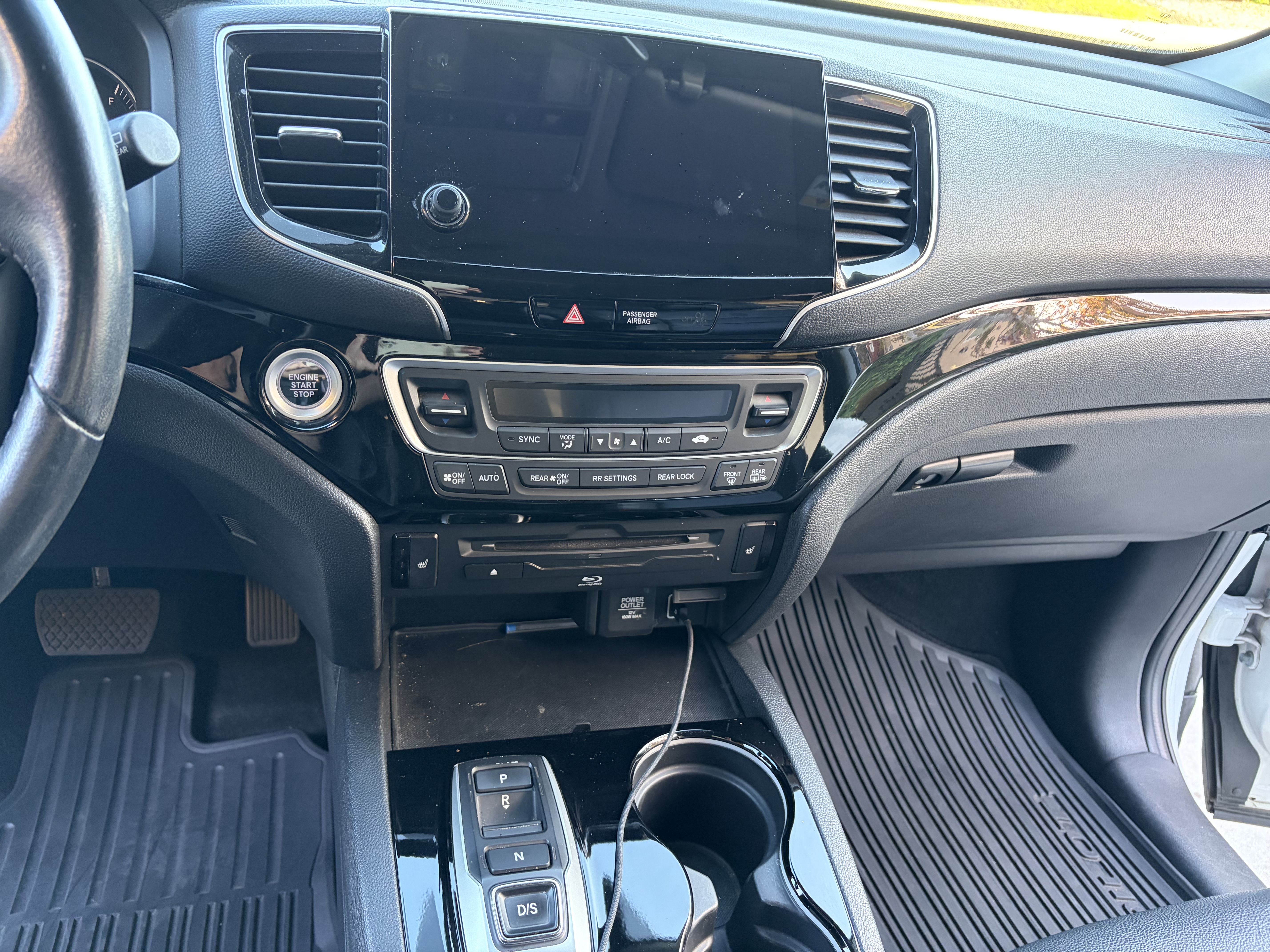 Used 2021 Honda Pilot Touring image 11