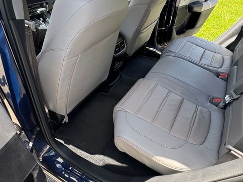 Used 2018 Honda CR-V Touring image 10