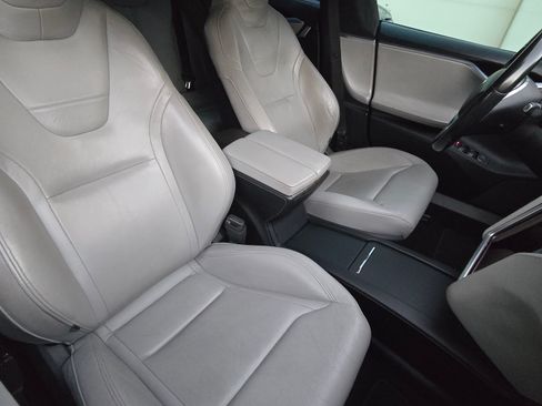 Used 2016 Tesla Model S P90D image 16