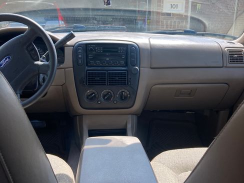 Used 2004 Ford Explorer Sport XLS AWD/4WD image 9