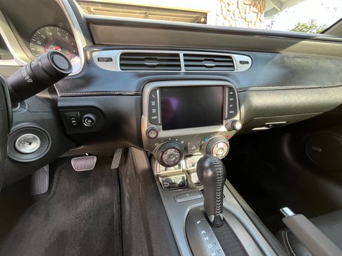 Used 2013 Chevrolet Camaro SS image 18