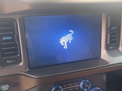 Used 2023 Ford Bronco Outer Banks image 14