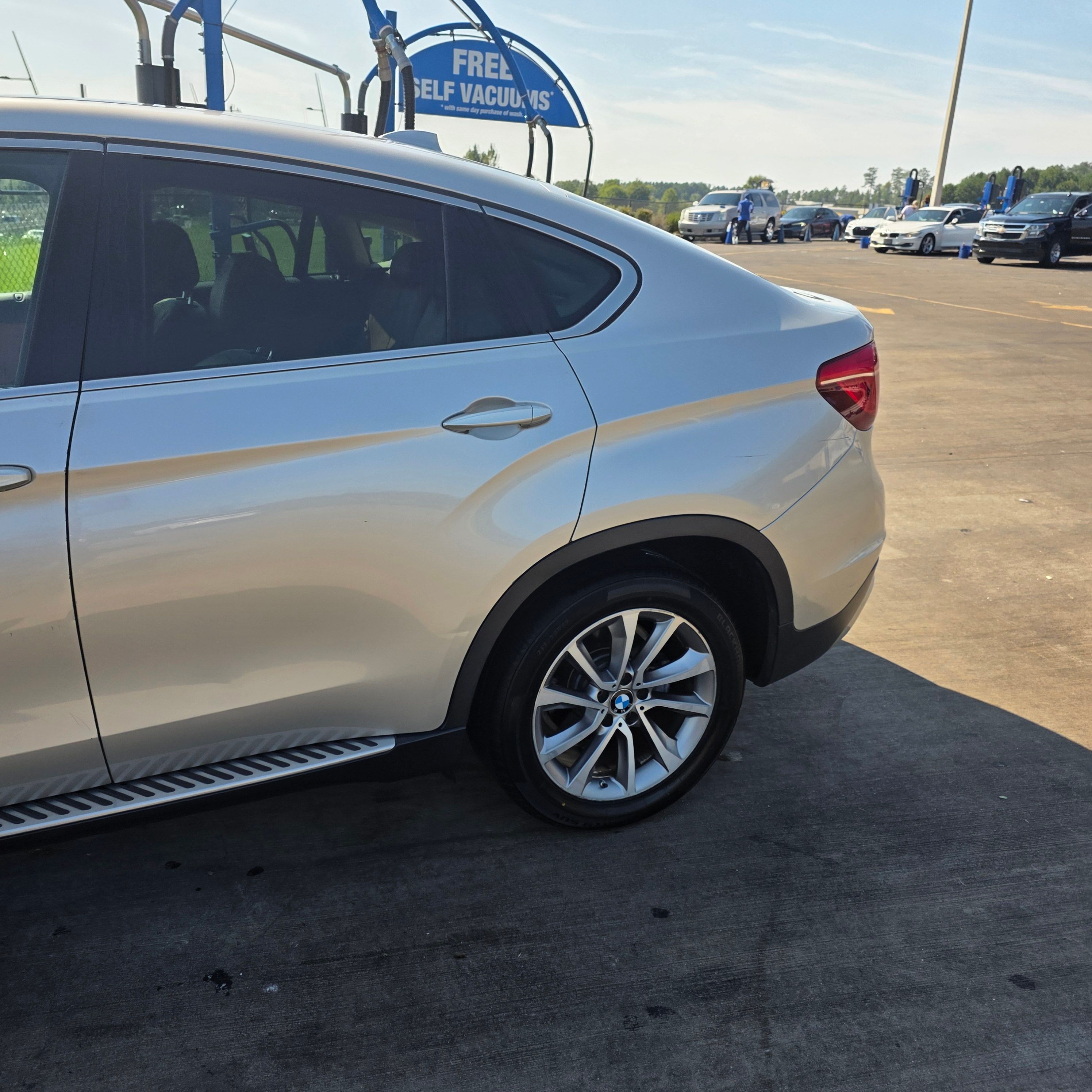 Used 2015 BMW X6 sDrive35i RWD image 16