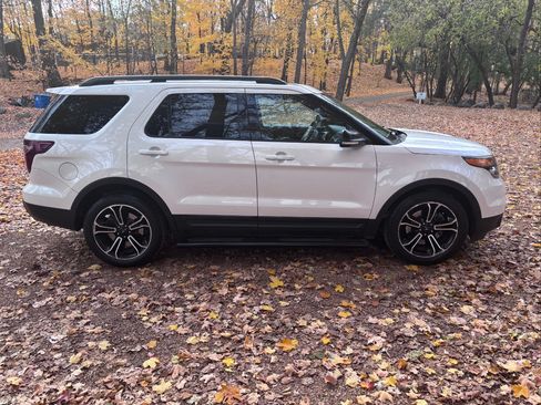Used 2015 Ford Explorer Sport w/ Equipment Group 401A image 2