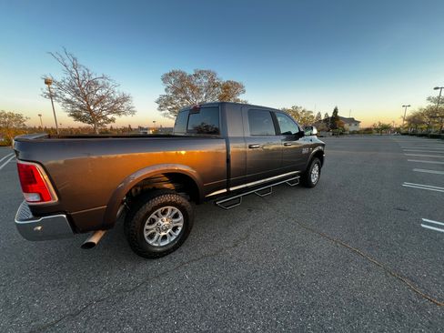 Used 2014 RAM 2500 Laramie w/ Cold Weather Group AWD/4WD image 2