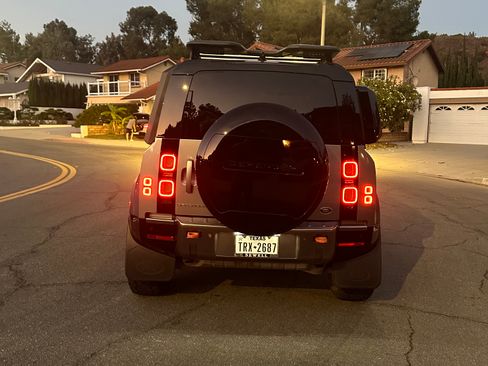 Used 2021 Land Rover Defender 110 X image 14