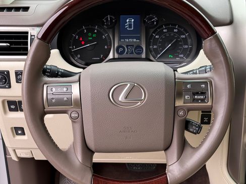 Used 2014 Lexus GX 460 w/ Premium Package image 24