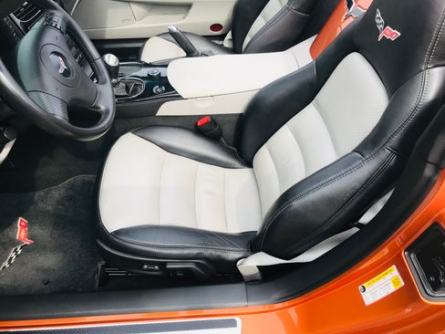 Used 2008 Chevrolet Corvette Convertible w/ Preferred Equipment Group RWD image 8
