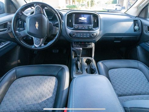 Used 2018 Chevrolet Colorado Z71 image 13