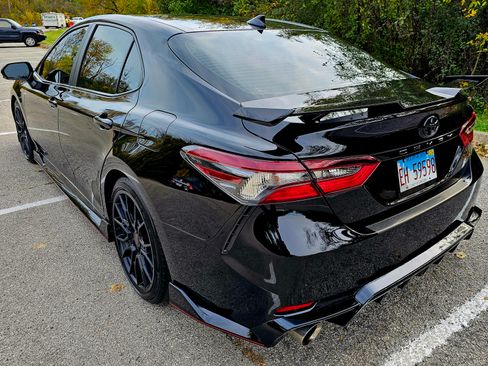 Used 2024 Toyota Camry image 9