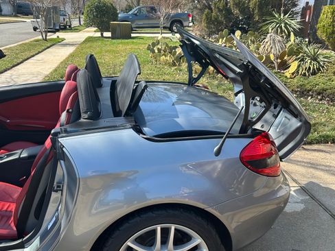 Used 2009 Mercedes-Benz SLK 300 image 5