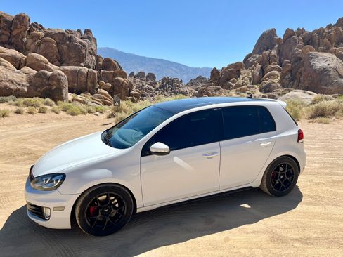 Used 2013 Volkswagen GTI Driver's Edition image 2