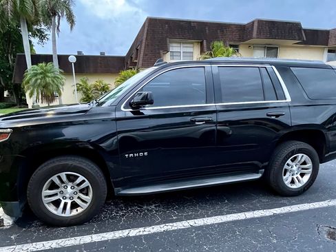 Used 2017 Chevrolet Tahoe LS RWD image 3