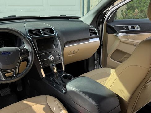 Used 2017 Ford Explorer Limited w/ Equipment Group 301A image 15