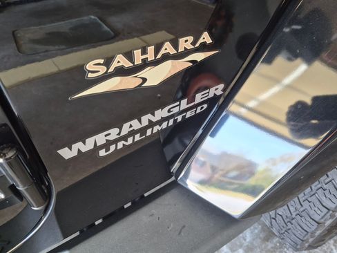 Used 2013 Jeep Wrangler Unlimited Sahara w/ Dual Top Group image 11